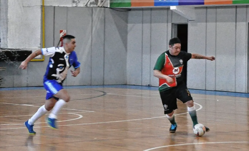 Buenas victorias de Lanús y 70/30