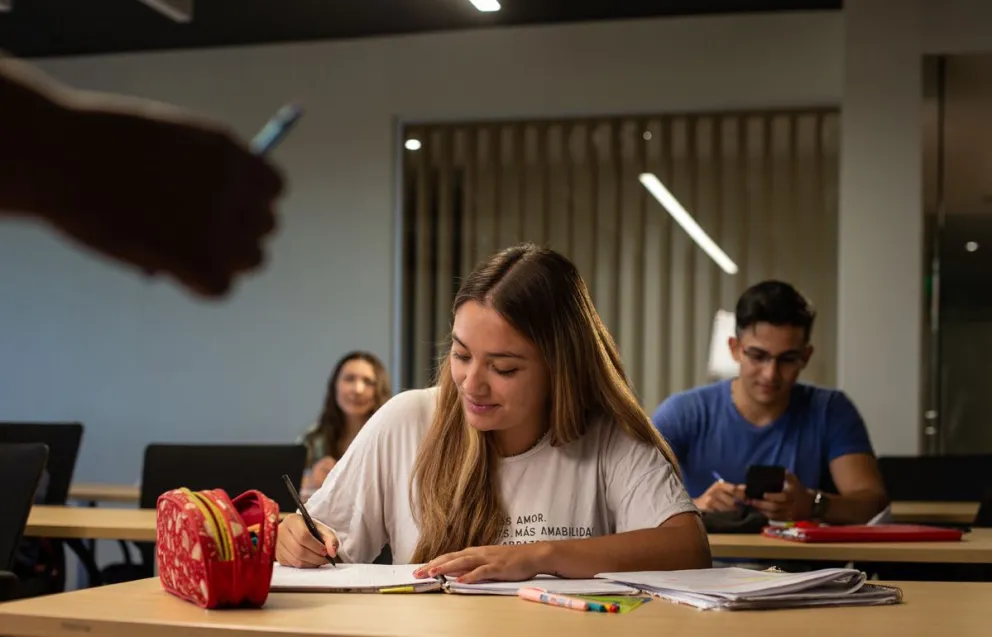 PAE junto al ITBA lanzan una nueva edición de becas para estudiantes de Chubut y Santa Cruz