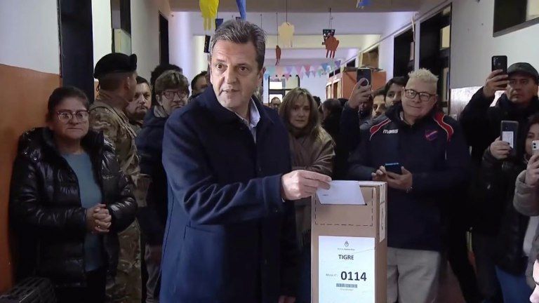Massa: "Es muy importante que la gente vaya a votar"