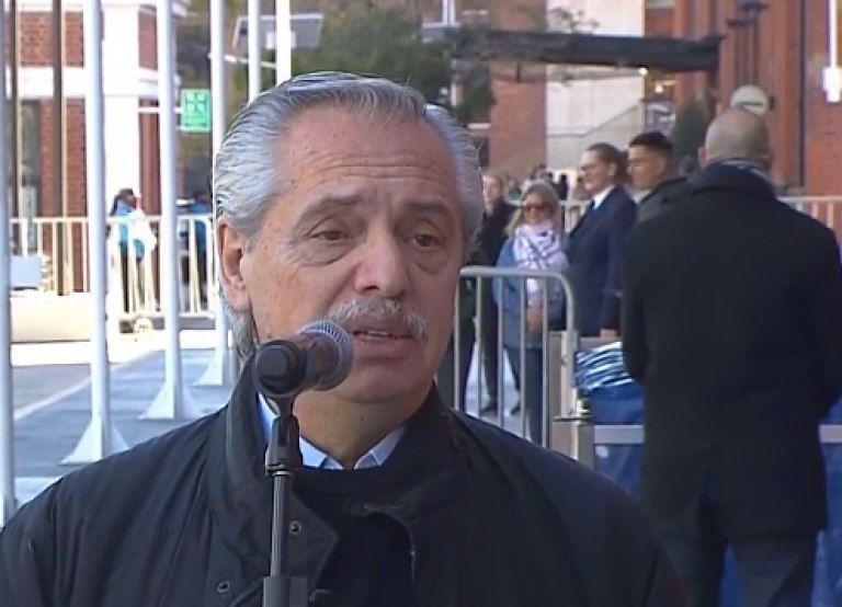 Fernández esperará los resultados en Olivos y estimó que habrá segunda vuelta en noviembre