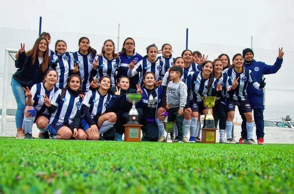 Ferro bicampeón del torneo “Por nosotras”