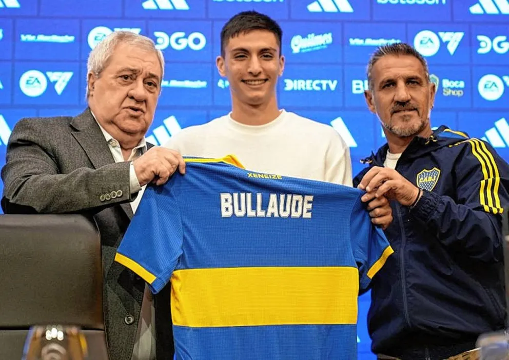 Ezequiel Bullaude fue presentado como nuevo jugador de Boca
