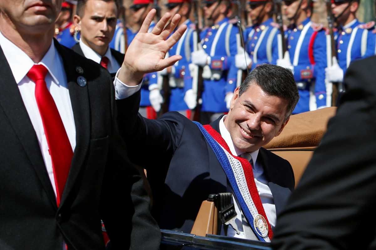 Peña asumió la presidencia de Paraguay con el desafío de construir alianzas