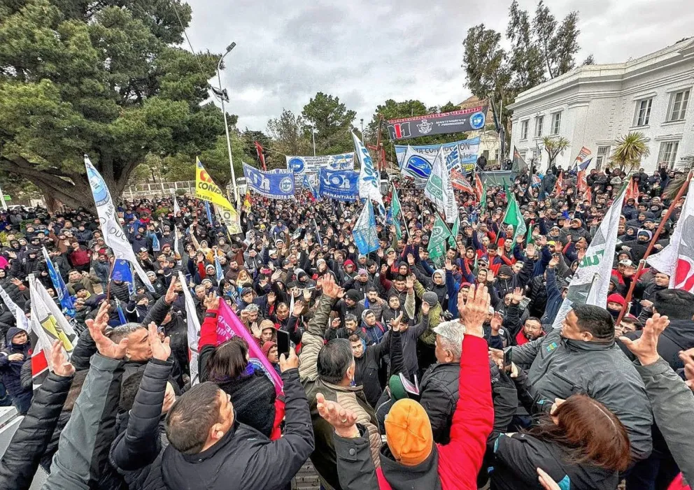 Trabajadores petroleros se movilizaron hacia la Administración de YPF