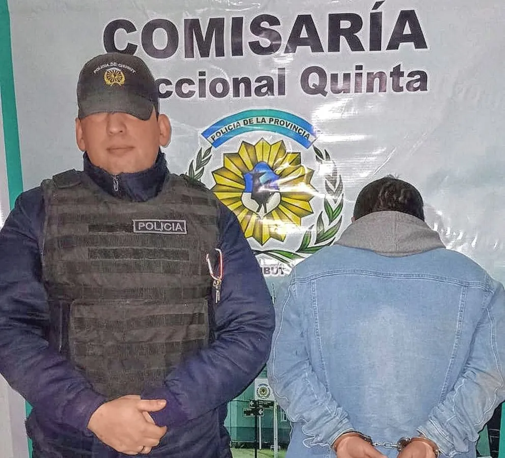 Quiso robar un auto y fue aprehendido