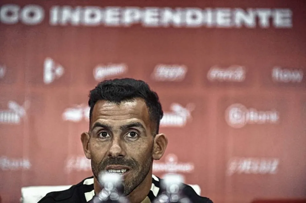 Carlos Tévez fue presentado como nuevo director técnico de Independiente: "Pongo en juego mi carrera"