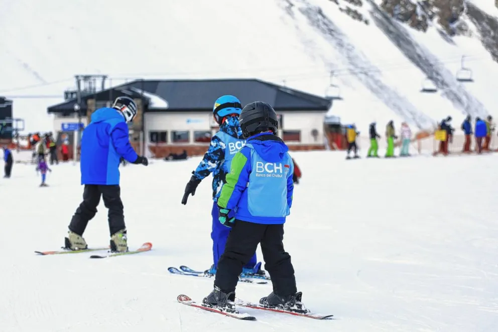 Oportunidad única: La Hoya brindará clase gratuita de esquí para niños de Esquel y Trevelin