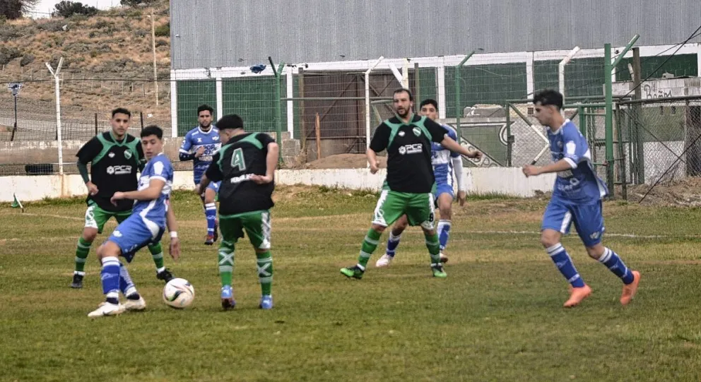 Petroquímica y Newbery finalizaron el Apertura sellando un empate
