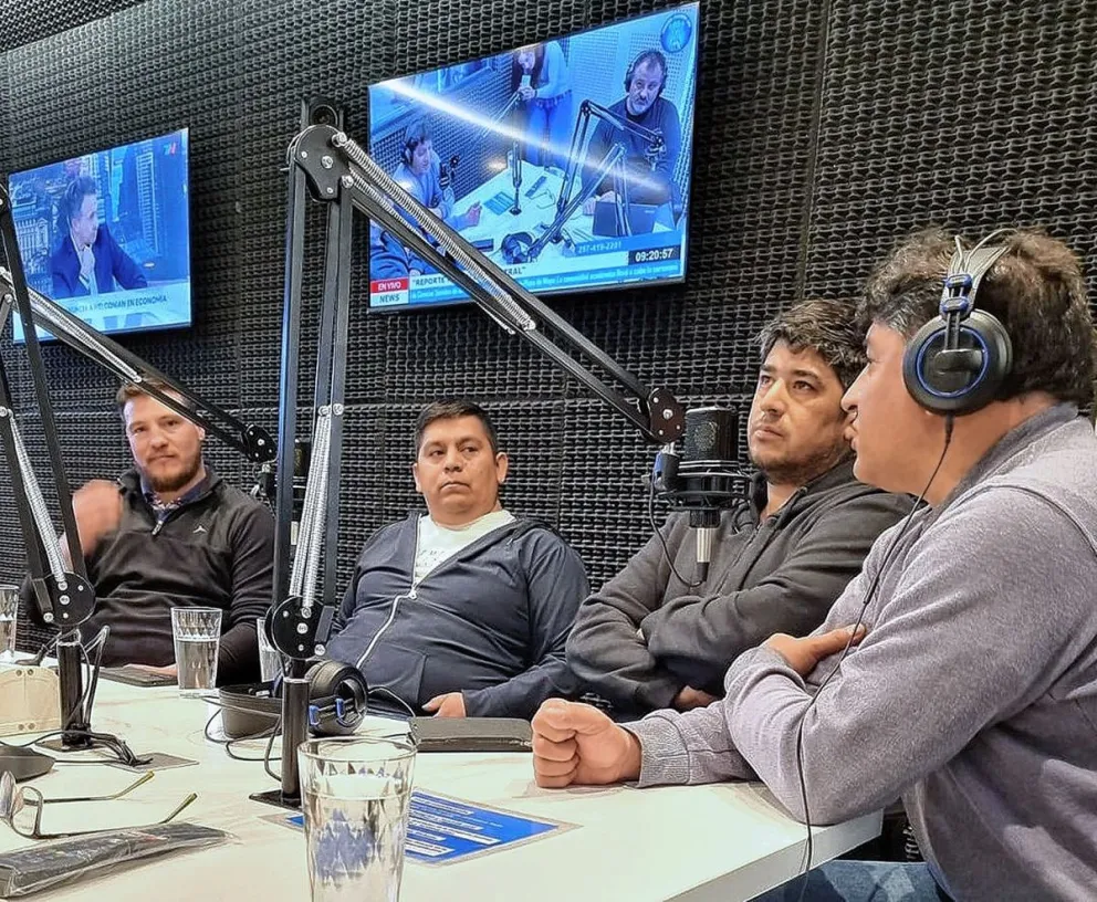 Soldadores petroleros fabrican salamandras con fines solidarios