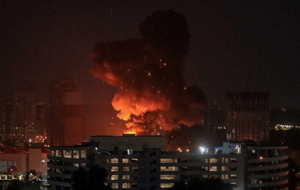 Dos muertos en el mayor ataque aéreo de Rusia contra la capital de Ucrania en meses