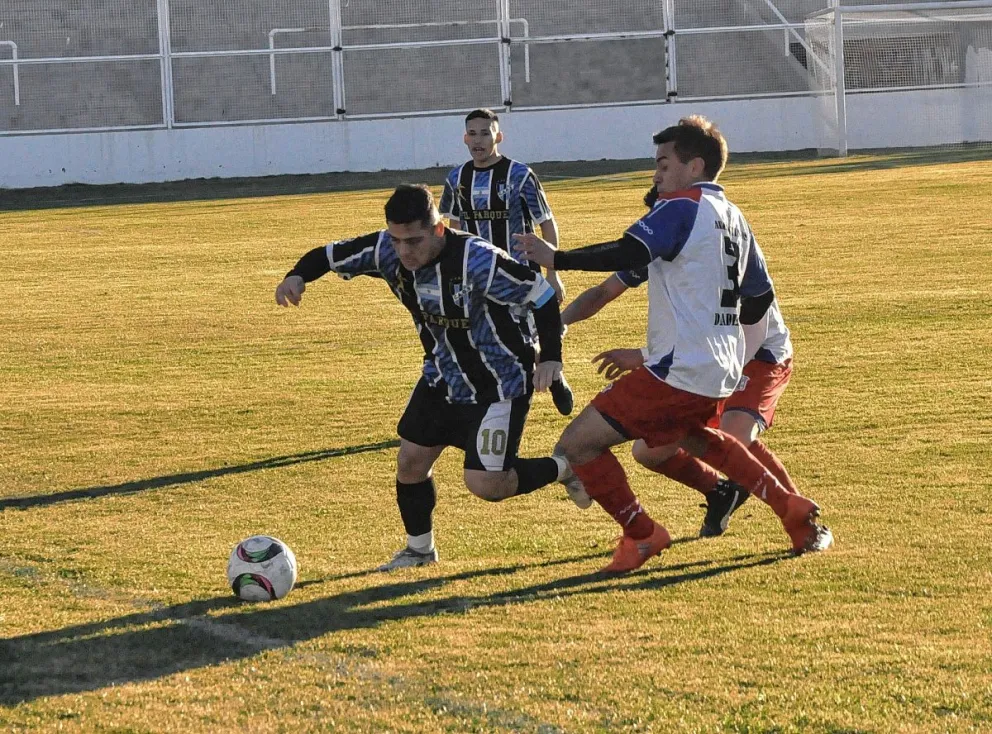 El mano a mano entre Diadema y Saavedra