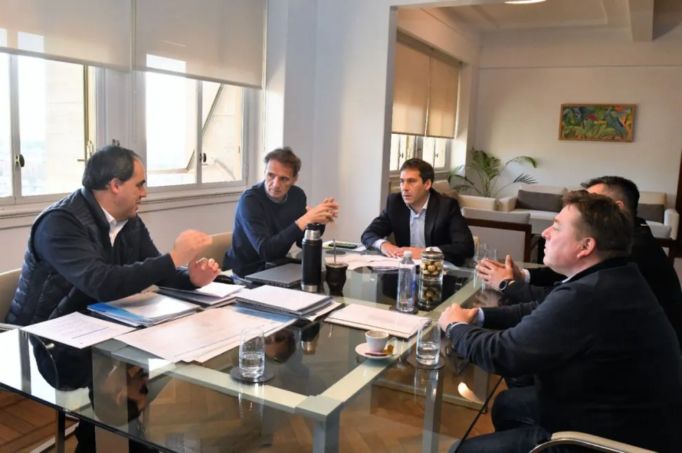 Luque se reunió con Katopodis: “Creemos que el proyecto del viaducto es la solución definitiva al problema de la Ruta 3”