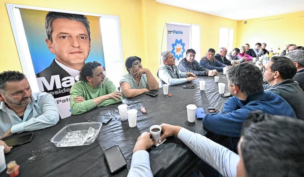 Intendentes de Chubut ven con preocupación la eliminación de la obra pública y la coparticipación, ante un futuro gobierno de Milei
