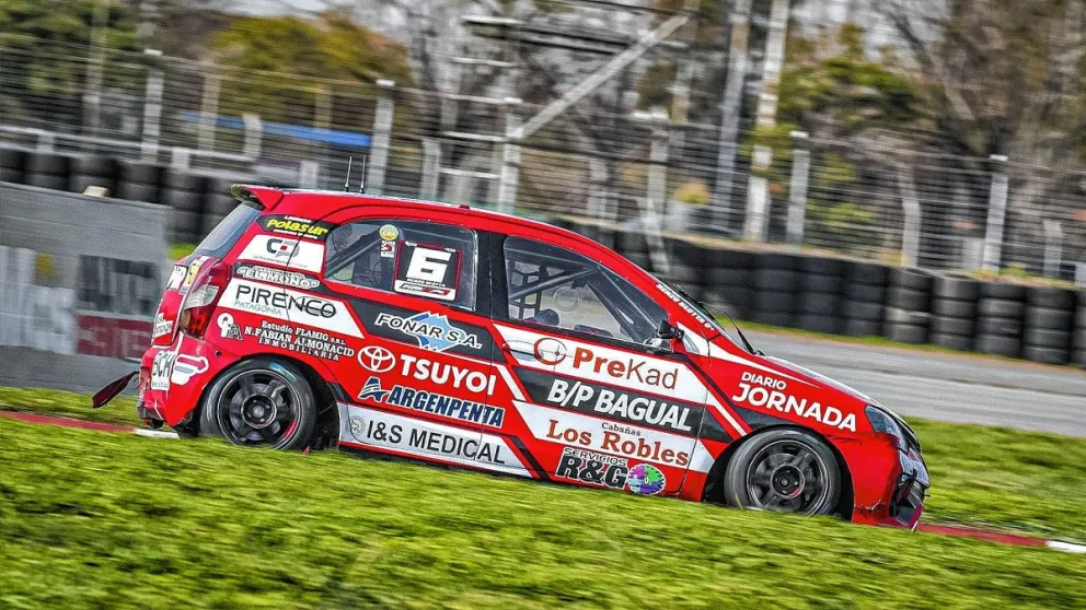 Renzo Blotta cambió el motor y terminó tercero en su serie