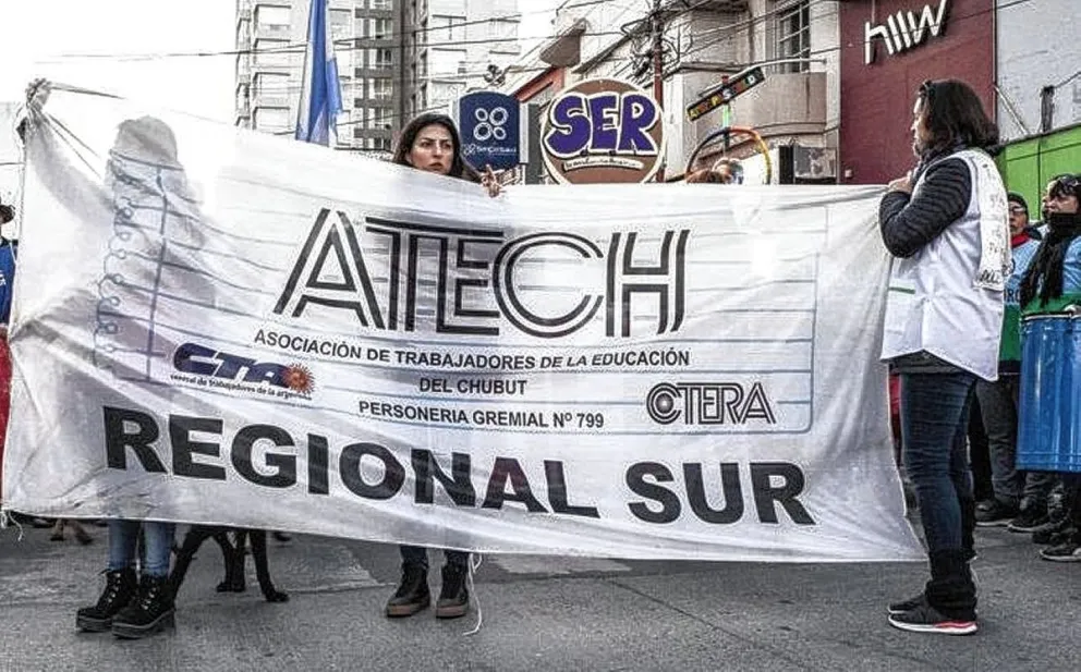 Los docentes paran este lunes en Chubut