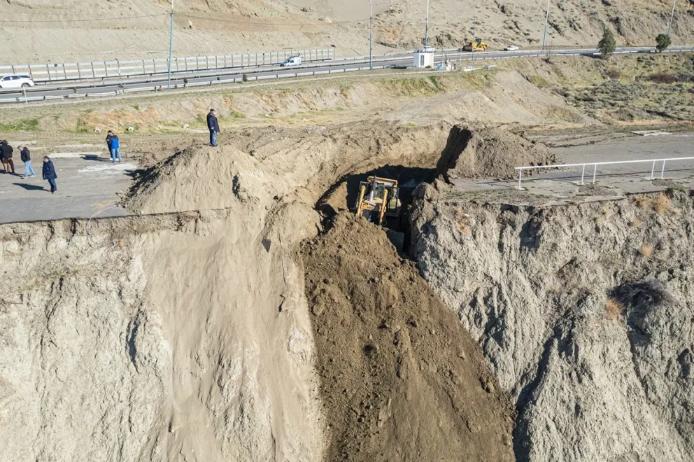 "En poco tiempo corremos riesgo de perder también el Chalet Huergo", dijo Luque
