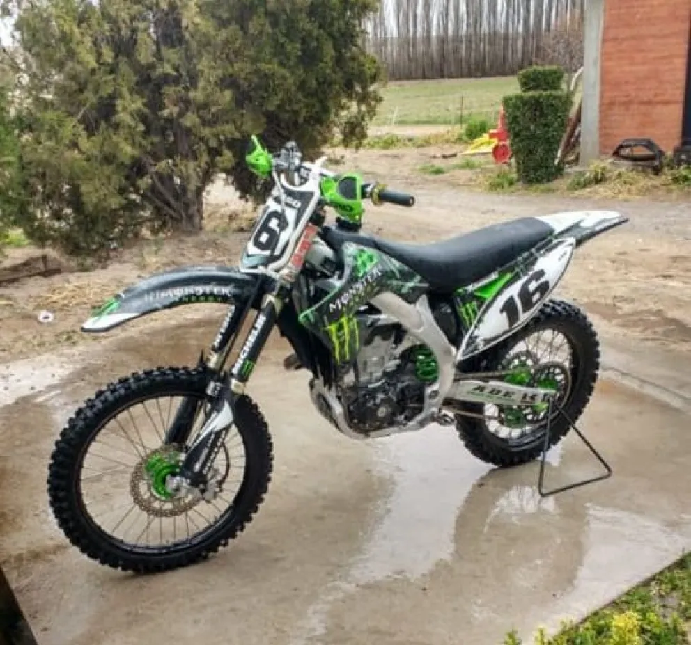 A empleado de la Cooperativa le robaron de la casa dos motos de cross, unos ahorros y otras pertenencias