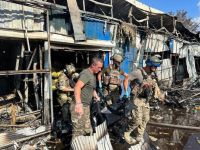 Un ataque mortal a un mercado en Ucrania eclipsó la visita de Blinken