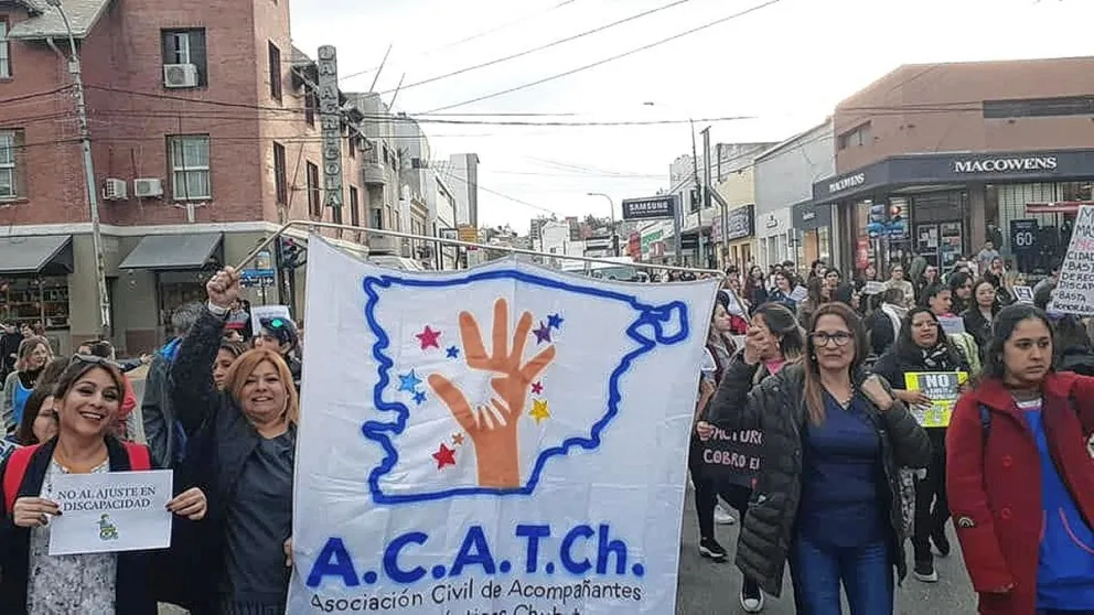 Acompañantes Terapéuticos matriculados se manifestaron en contra de la modificación de la Ley Provincial X58, que regula la profesión