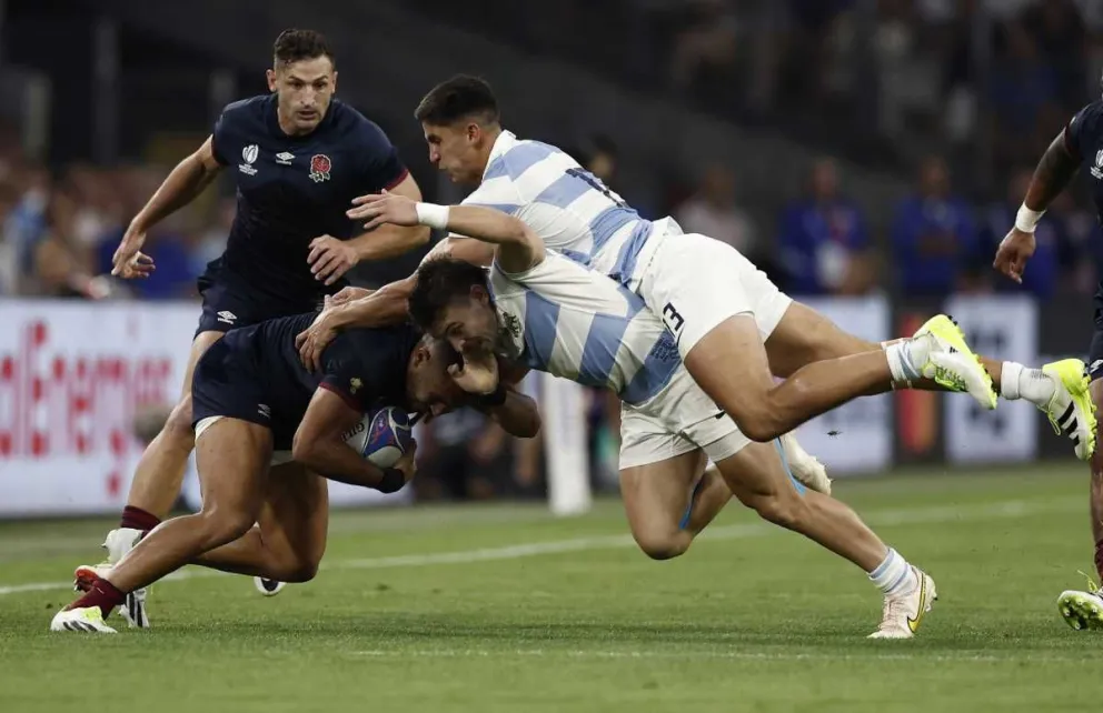 Los Pumas cayeron ante Inglaterra en el debut mundialista