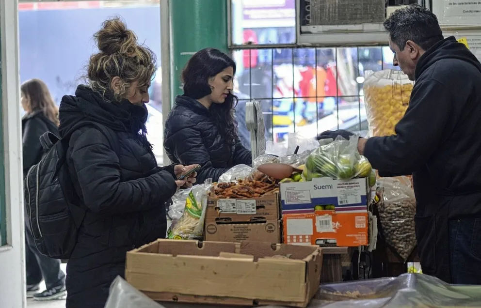 Los precios por las nubes: el kilo de papa ya ronda los $800 y el tomate puede superar los $1.000 el kilo