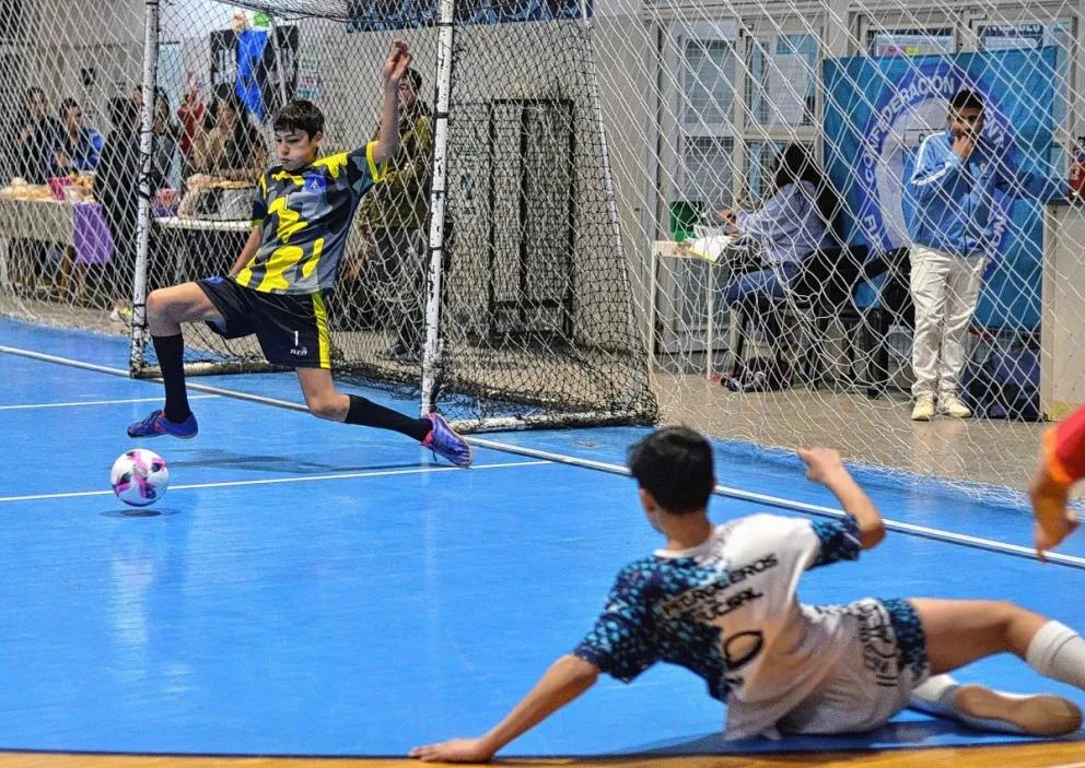 Se inician tres series finales del futsal promocional