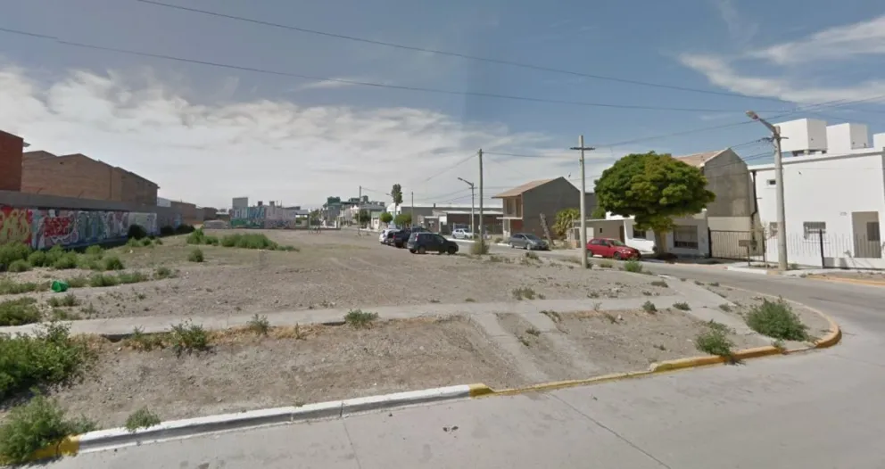 Robaron un auto que su dueño había dejado tres días en un playón de estacionamiento en Trelew