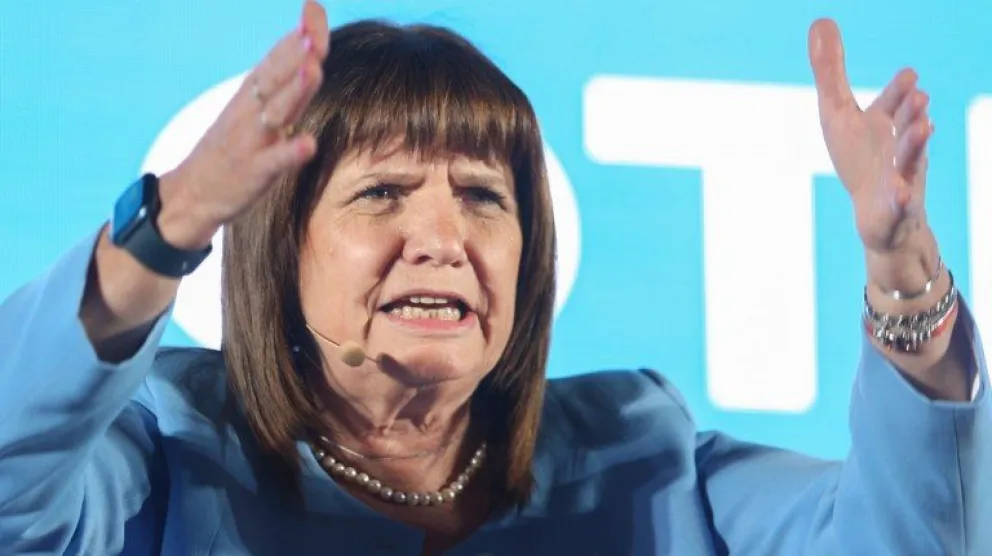 Bullrich llegó a Santiago del Estero y le respondió a Massa: "Es el lamebotas de Cristina Kirchner"