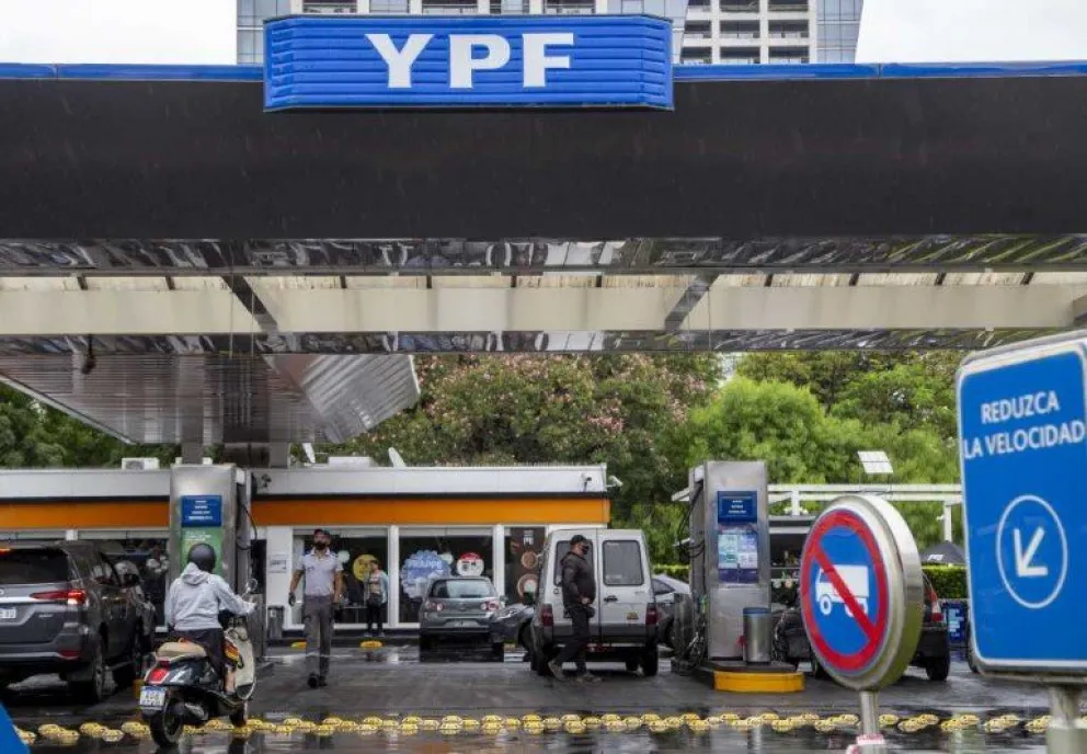 El juicio por YPF levanta temperatura: Burford Capital denuncia que la Argentina "no quiere negociar"