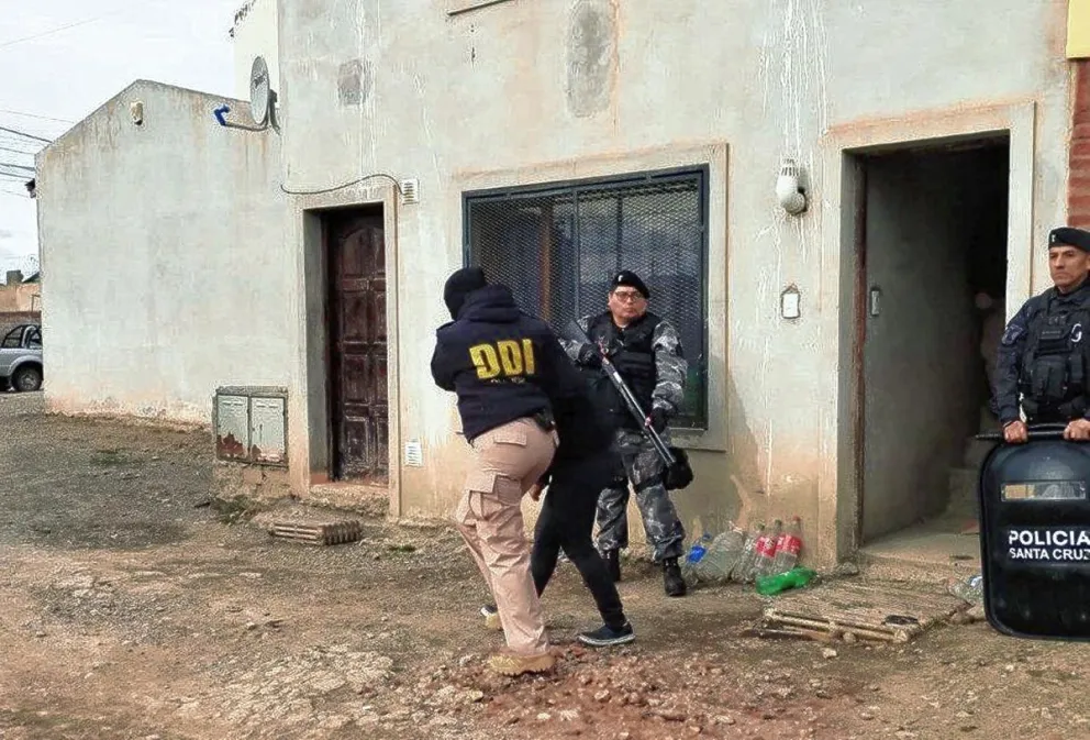 La Policía de Santa Cruz concretó el Operativo “Relámpago” contra el narcotráfico en Río Gallegos 