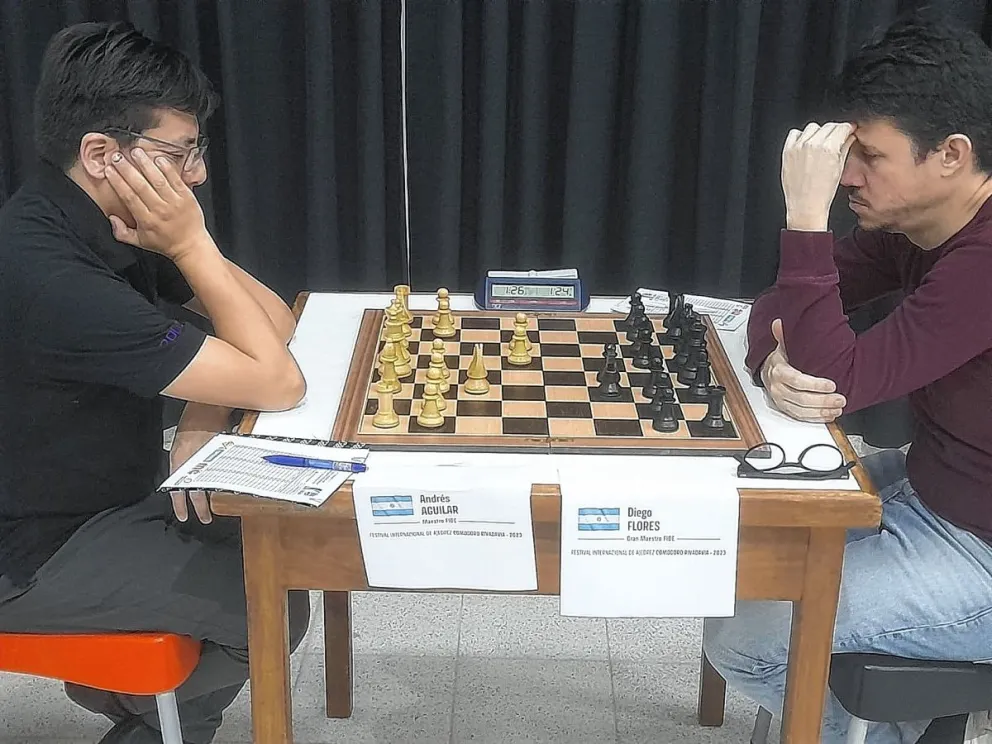 Andrés Aguilar hizo tablas con el favorito Diego Flores