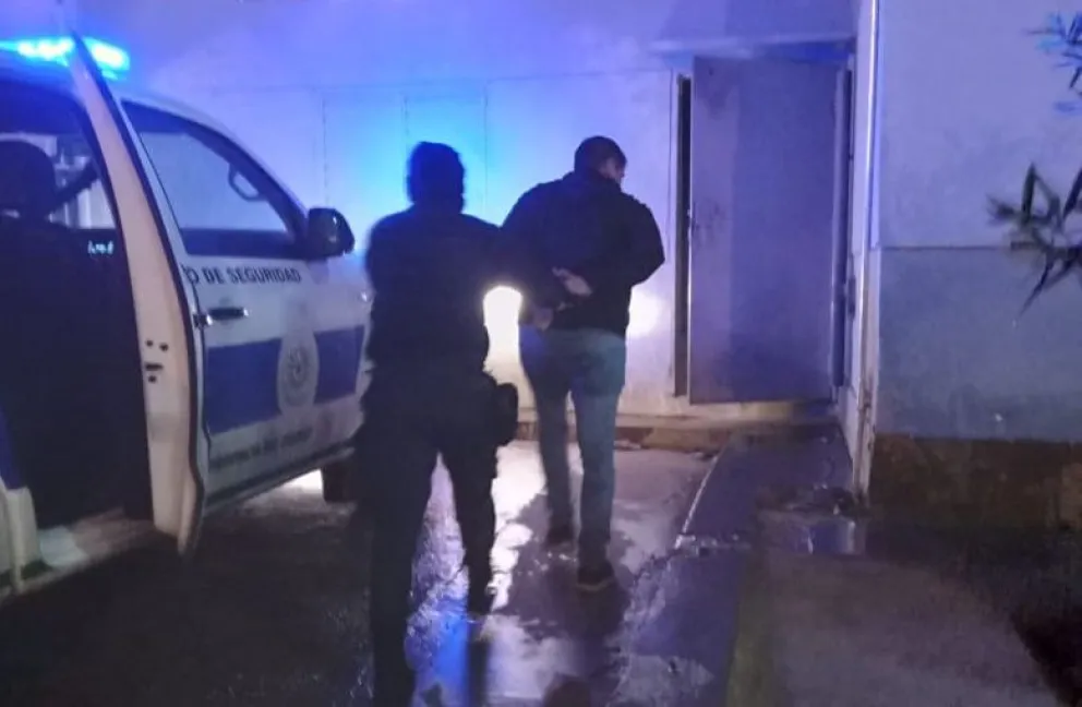 Fue a la casa de su expareja y la atacó a golpes