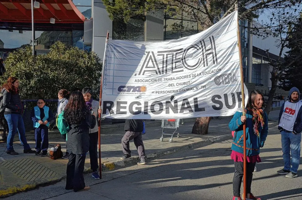 Educación: comienza el paro docente de 48 horas de ATECh en toda la provincia