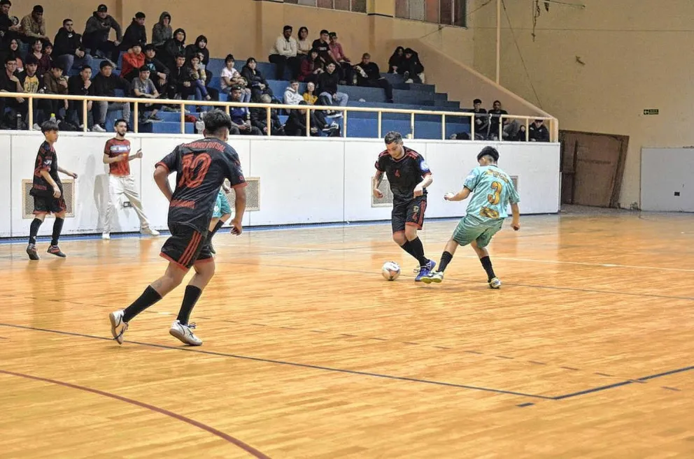 Perdió La Cigarra y Flamengo se consolida como líder