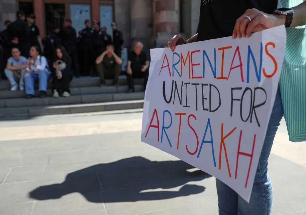 Armenios en Karabaj acordaron un alto el fuego tras la operación militar de Azerbaiyán