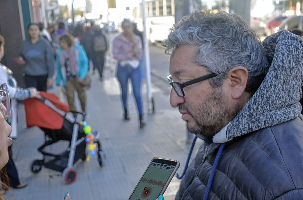 Ventas en el centro: “Dentro de todo la gente nos compra, pero cuando no hay dinero, no hay para nadie”
