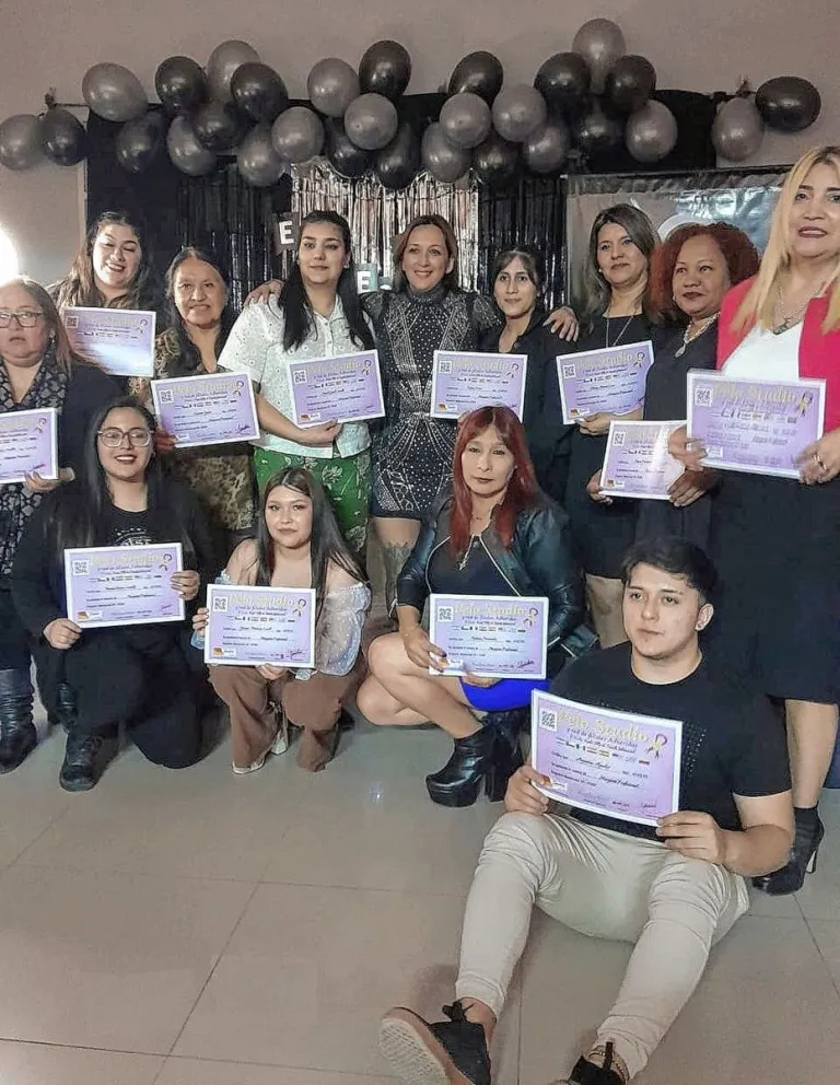 Acciones solidarias: masajista de Comodoro brindó capacitación gratuita y más de 20 personas pudieron formarse
