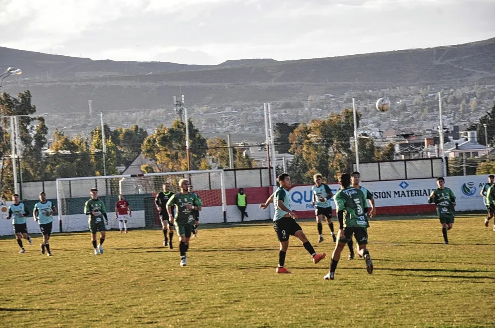 Portugués y Petroquímica adelantan la segunda del Zonal