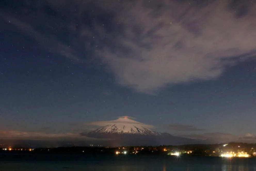 Alerta naranja en Chile por la actividad en un volcán cercano a Neuquén