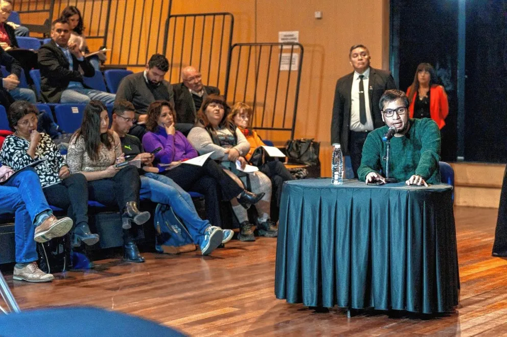 Malas frecuencias, falta de calefacción y escasa información, algunos de los reclamos de los vecinos