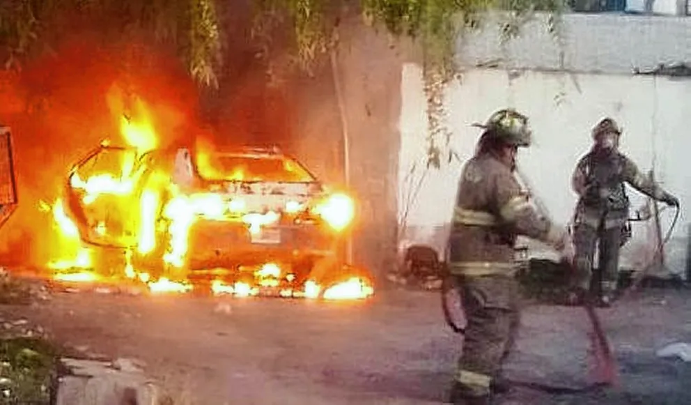 Trelew: Le incendiaron el coche a un pintor de obras y no quiso denunciar