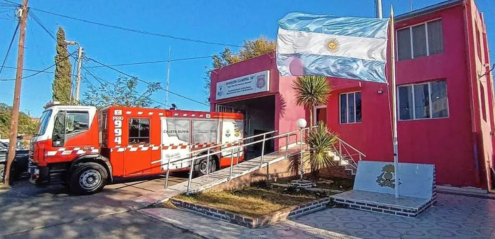 Caleta Olivia: Bomberos le salvan la vida a un bebé que se había atragantado