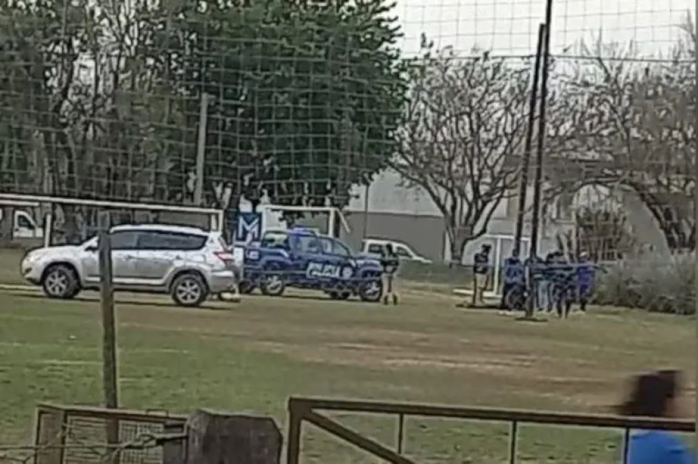 Un ladrón entró a robar a su casa y lo persiguió hasta atropellarlo