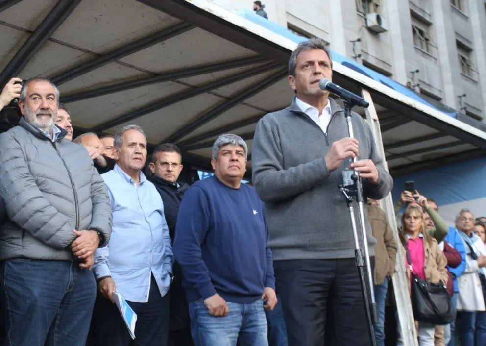 La CGT y la CTA vuelven a las calles a respaldar a Sergio Massa