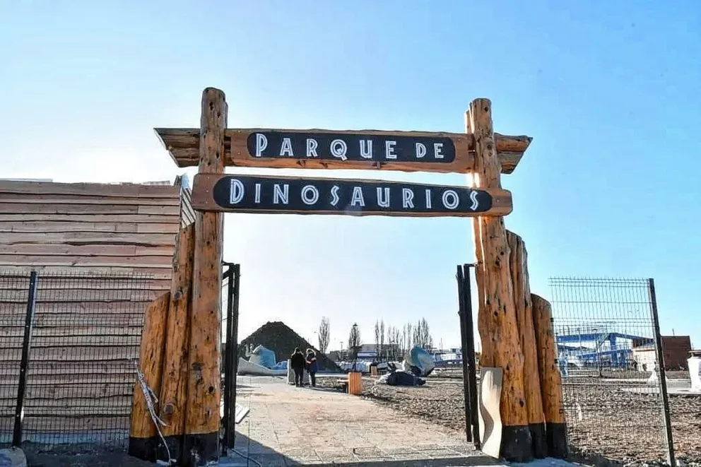 Expectativa por la próxima inauguración de novedoso parque jurásico en Río Gallegos
