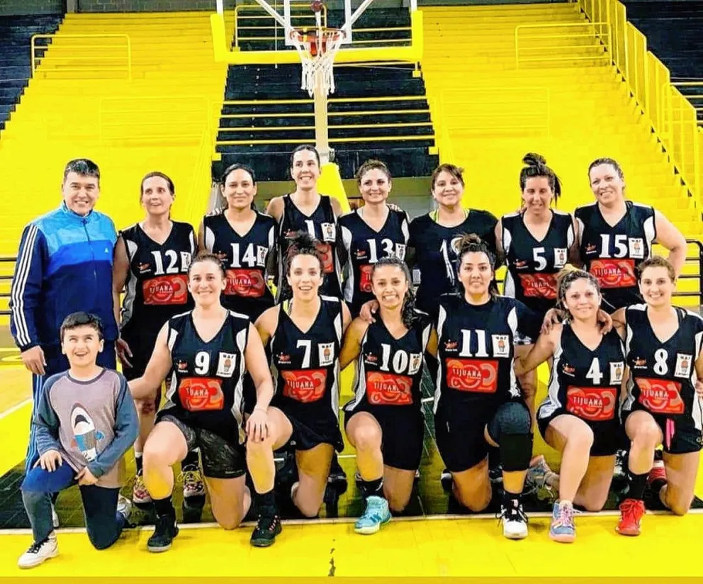 Las chicas comodorenses juegan en Petro y en Viedma