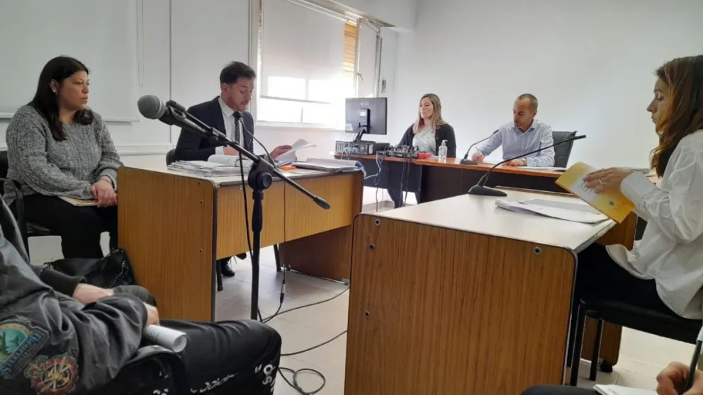 El sujeto que amenazó con un cuchillo a un joven para robarle permanecerá detenido