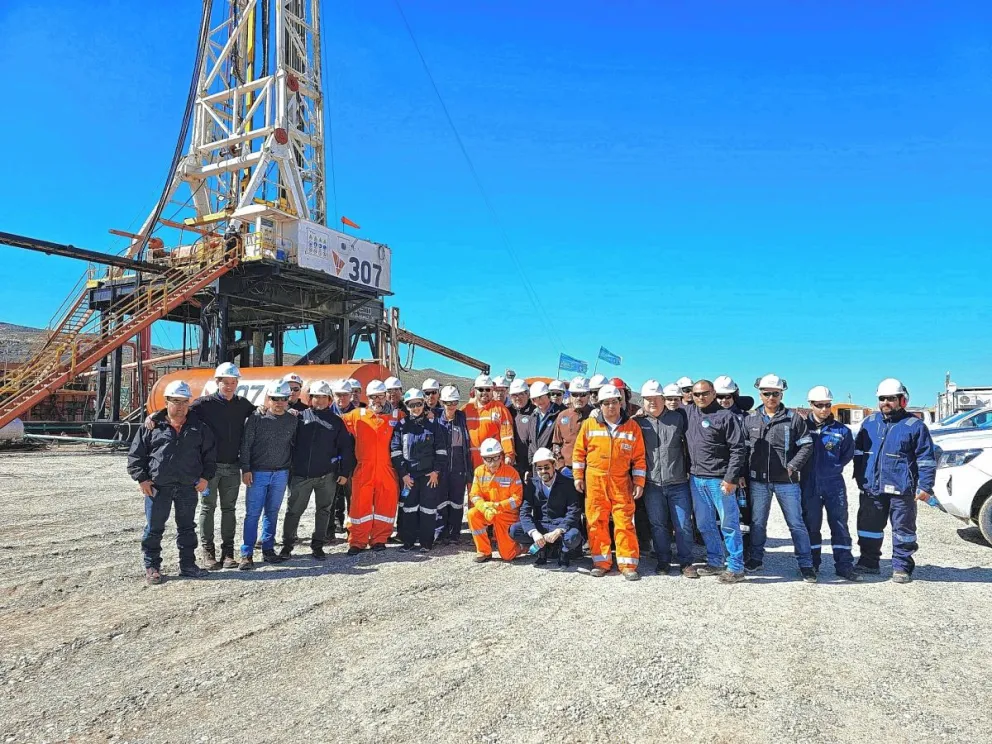 Contundente respaldo de Petroleros Jerárquicos a la candidatura de Glinski