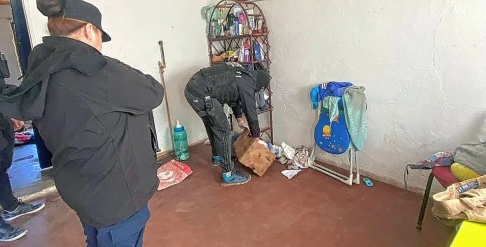 Asaltantes sorprenden a jubilado mirando televisión en su casa y le roban 200.000 pesos