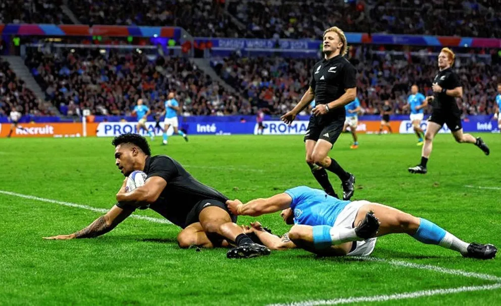 Los All Blacks golearon a Uruguay 73-0 y están en cuartos de final